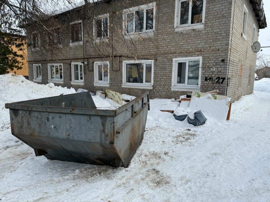 Мусорные контейнеры в Ряжске